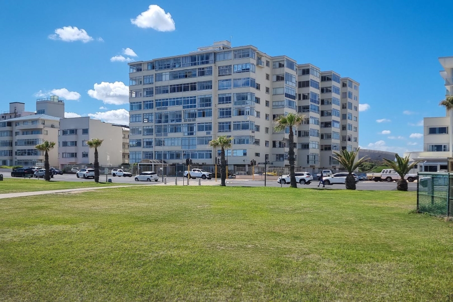1 Bedroom Property for Sale in Three Anchor Bay Western Cape